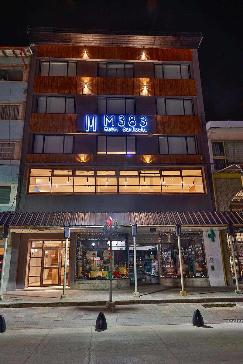 Hotel M383